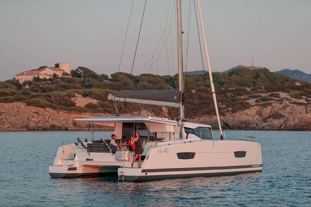 Fountaine Pajot Isla 40 Monkey Puppy