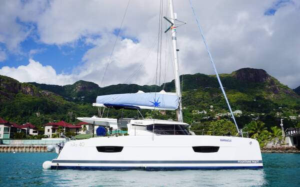 Fountaine Pajot Isla 40 Barnacle