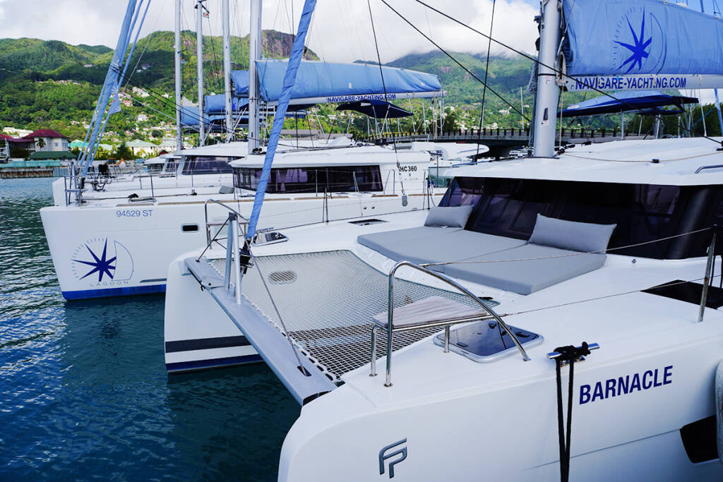 Fountaine Pajot Isla 40 Barnacle