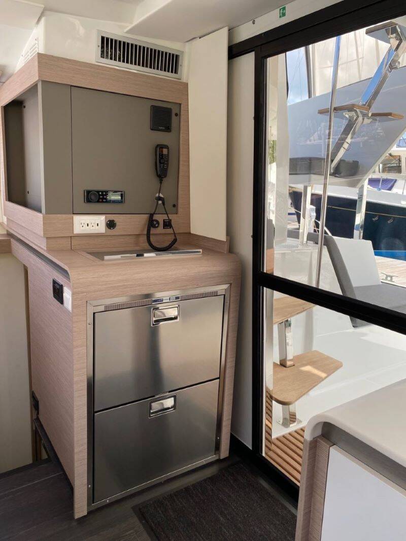 Fountaine Pajot Isla 40 Firefly