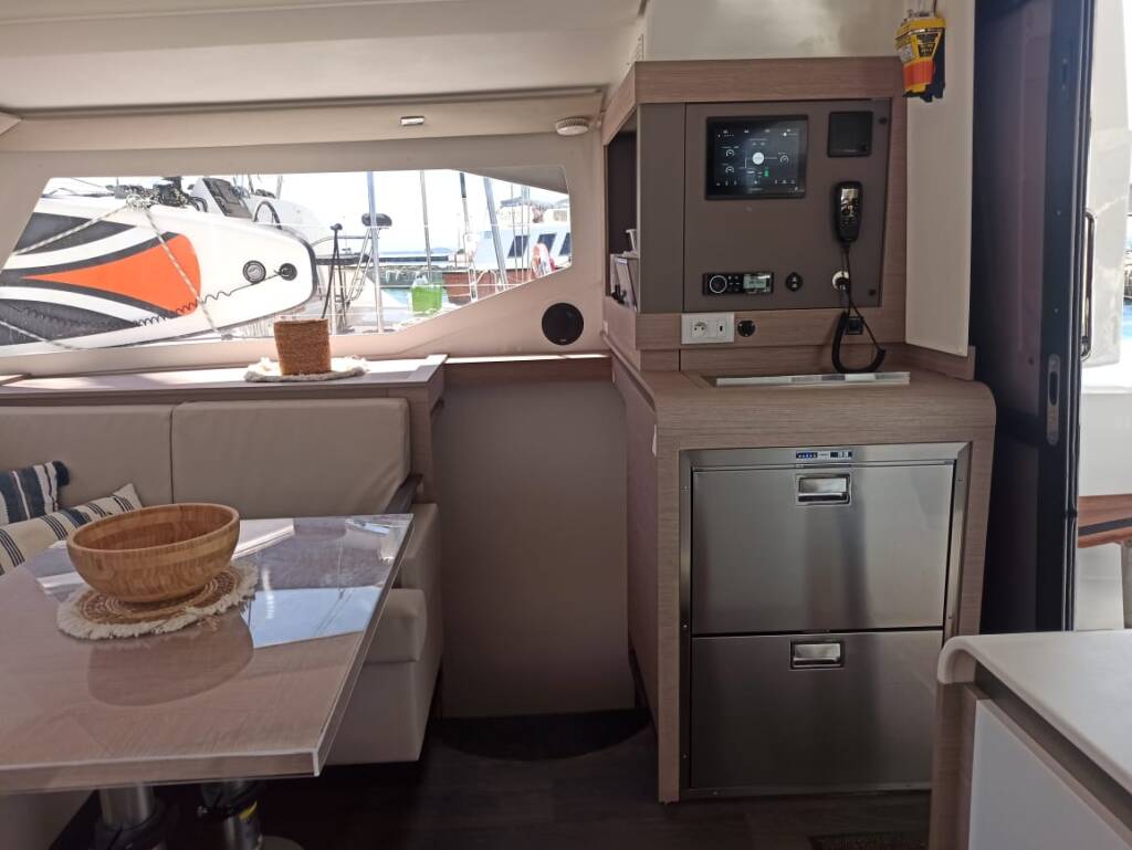 Fountaine Pajot Isla 40 Almiriki