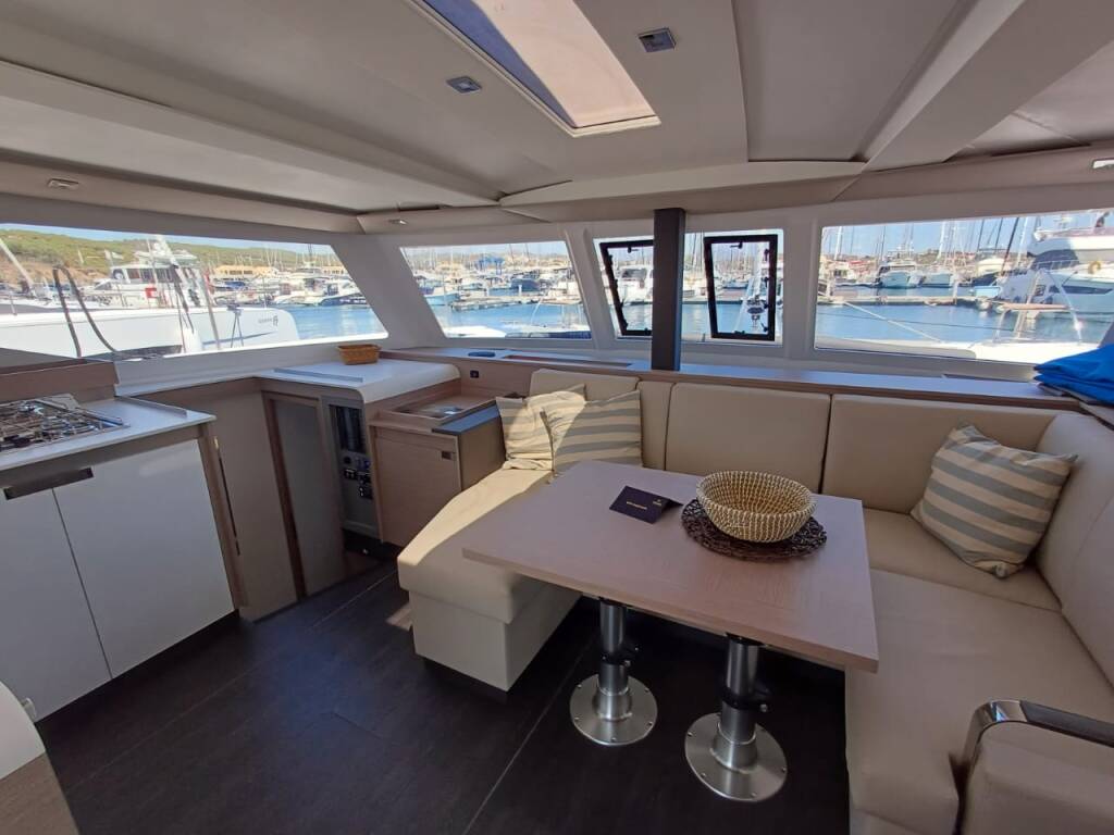 Fountaine Pajot Isla 40 Emirel