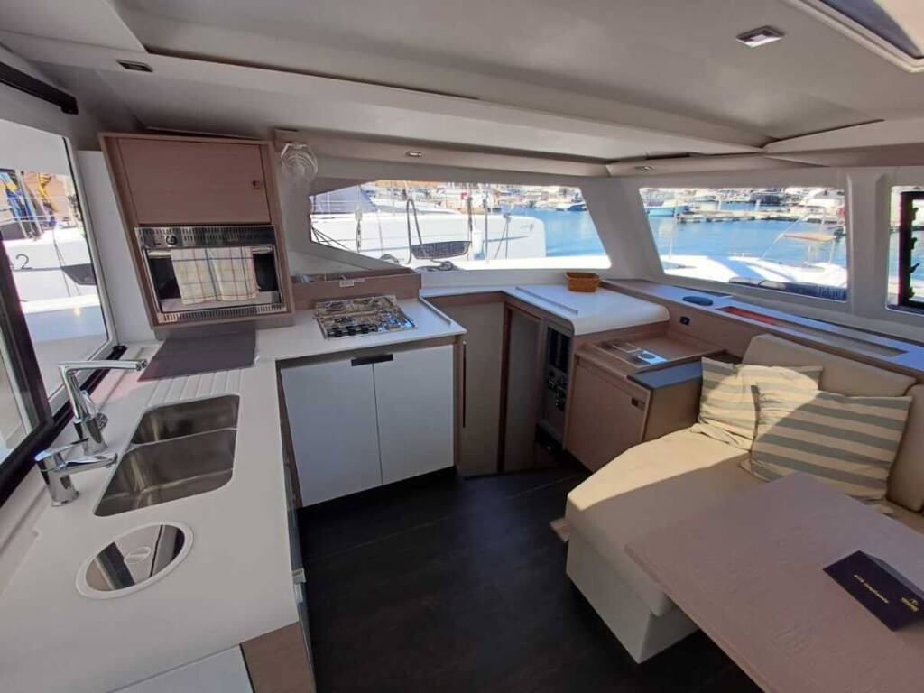 Fountaine Pajot Isla 40 My Tim