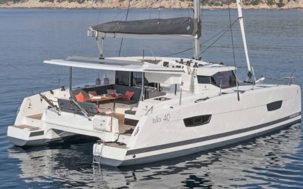 Fountaine Pajot Isla 40 Kebitree