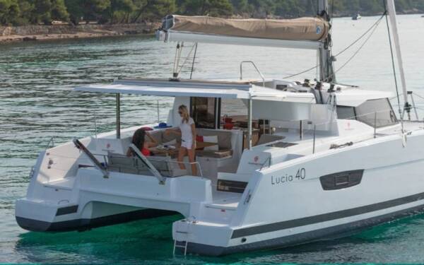 Fountaine Pajot Lucia 40 HAPPY HOUR 