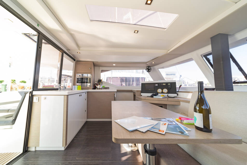 Fountaine Pajot Lucia 40 Fortuna