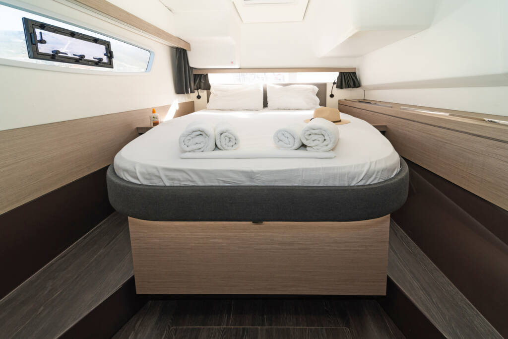 Fountaine Pajot Lucia 40 E.S. II