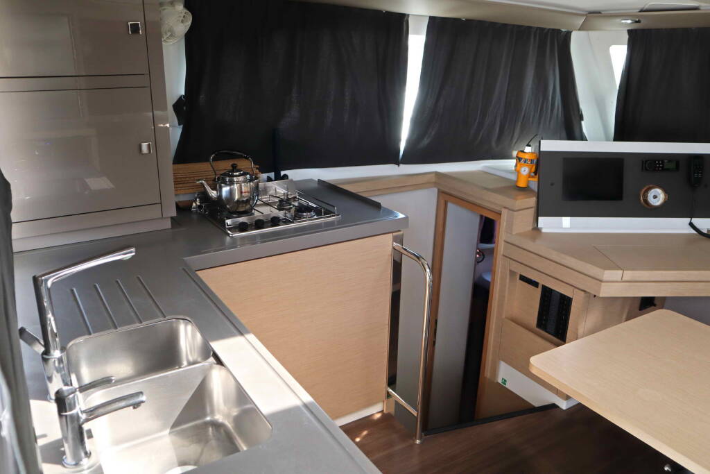 Fountaine Pajot Lucia 40 ECONOMY