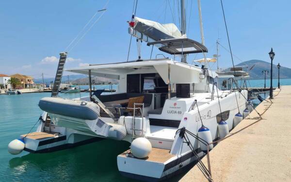 Fountaine Pajot Lucia 40 CLASS