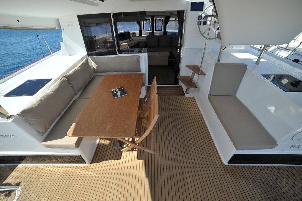 Fountaine Pajot Lucia 40 Caruso