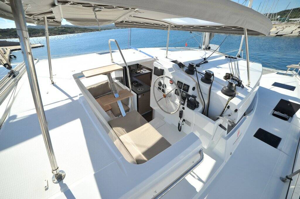 Fountaine Pajot Lucia 40 Caruso