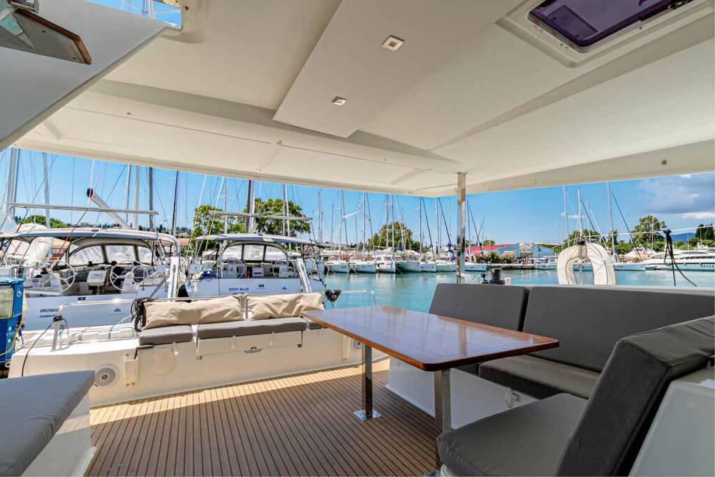 Fountaine Pajot Lucia 40 Servus