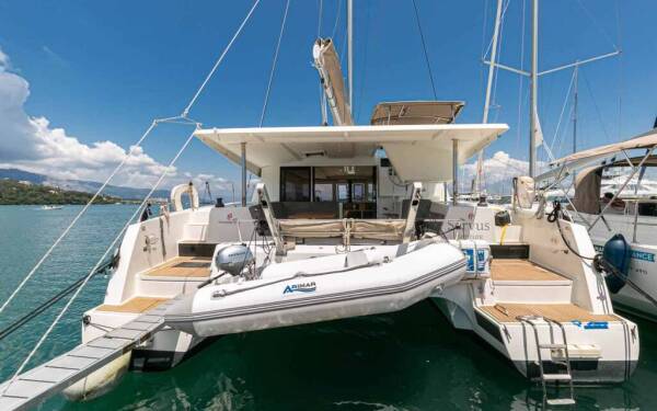 Fountaine Pajot Lucia 40 Servus