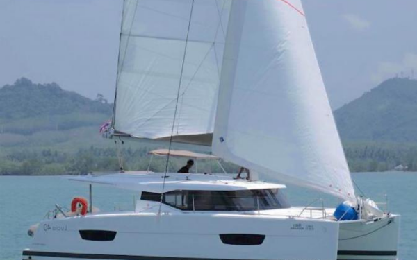 Fountaine Pajot Lucia 40 Kinara