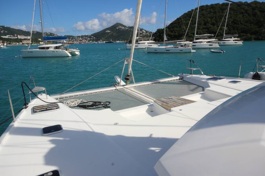 Fountaine Pajot Saba 50 Apres Ski