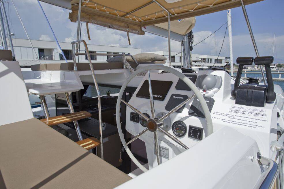 Fountaine Pajot Saona 47 Quintet FREJA