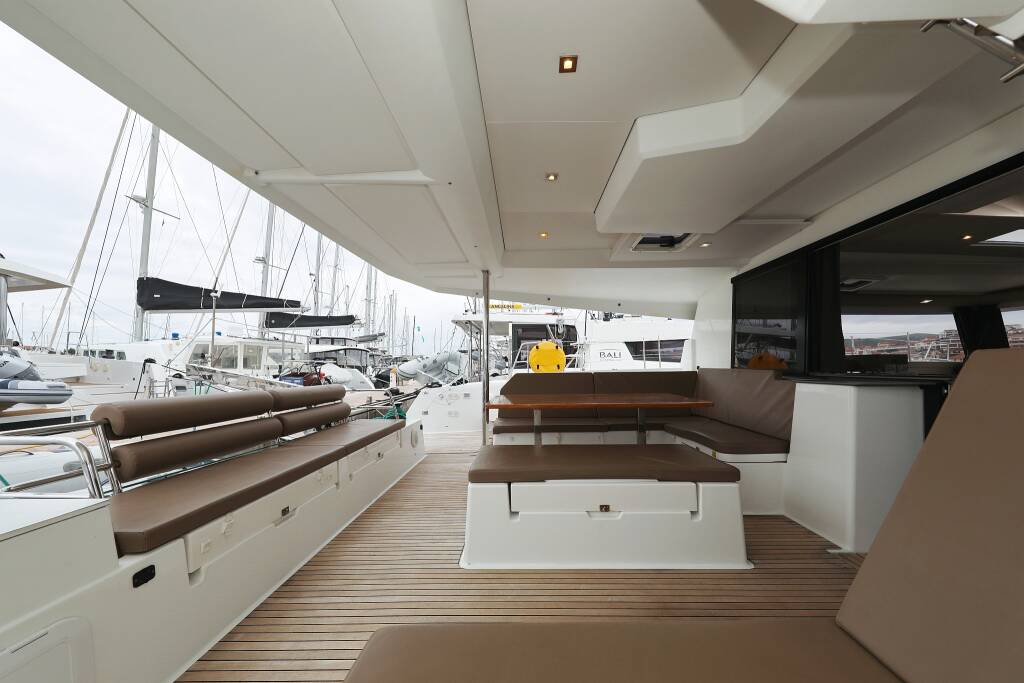 Fountaine Pajot Saona 47 Quintet Martin V