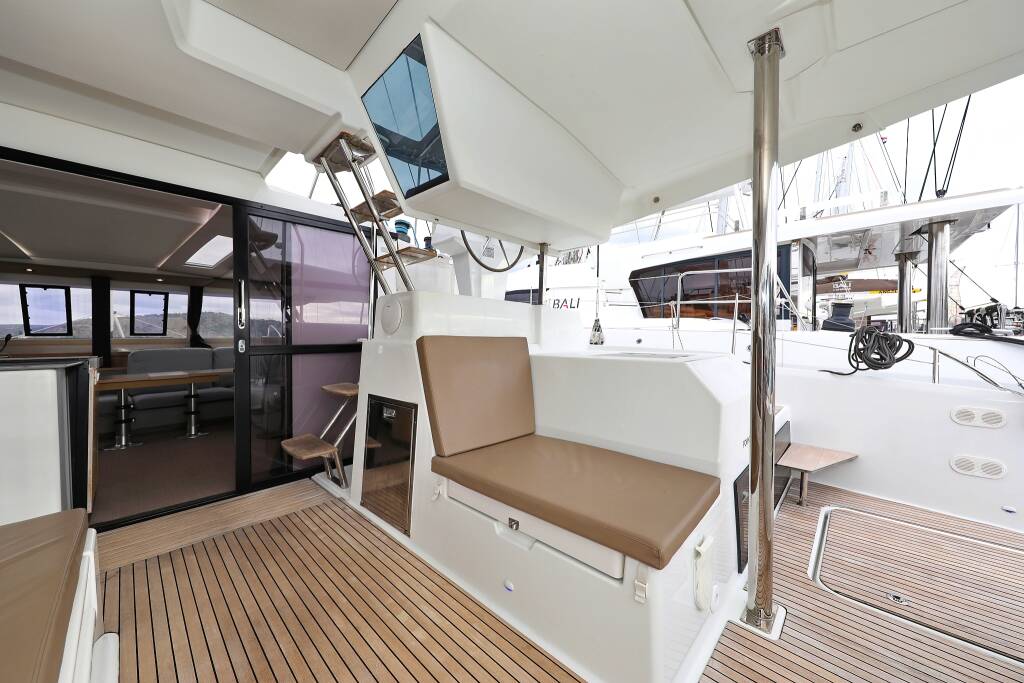 Fountaine Pajot Saona 47 Quintet Martin V