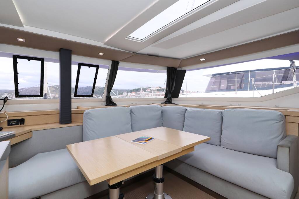 Fountaine Pajot Saona 47 Quintet Martin V