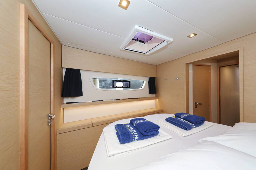 Fountaine Pajot Saona 47 Quintet Martin V