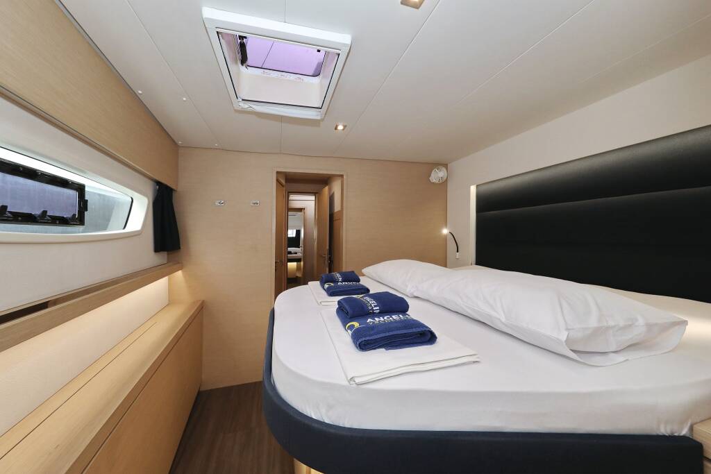 Fountaine Pajot Saona 47 Quintet Martin V