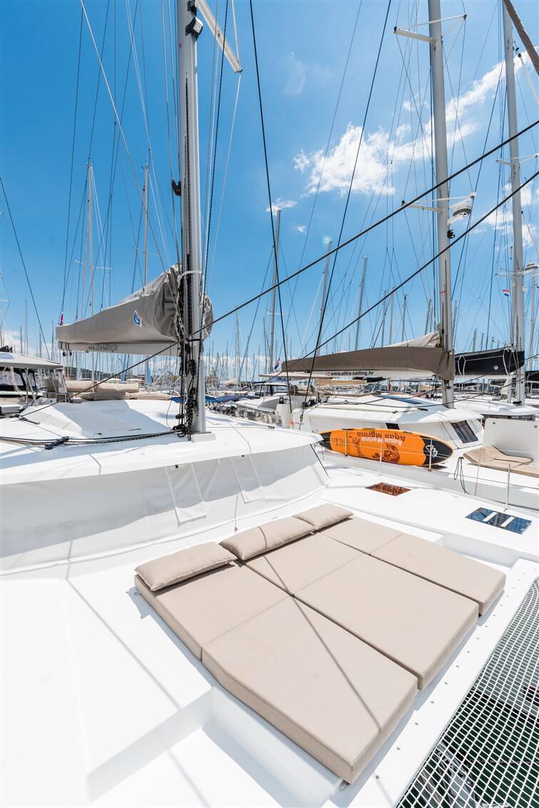 Fountaine Pajot Saona 47 Quintet Sunny Wave