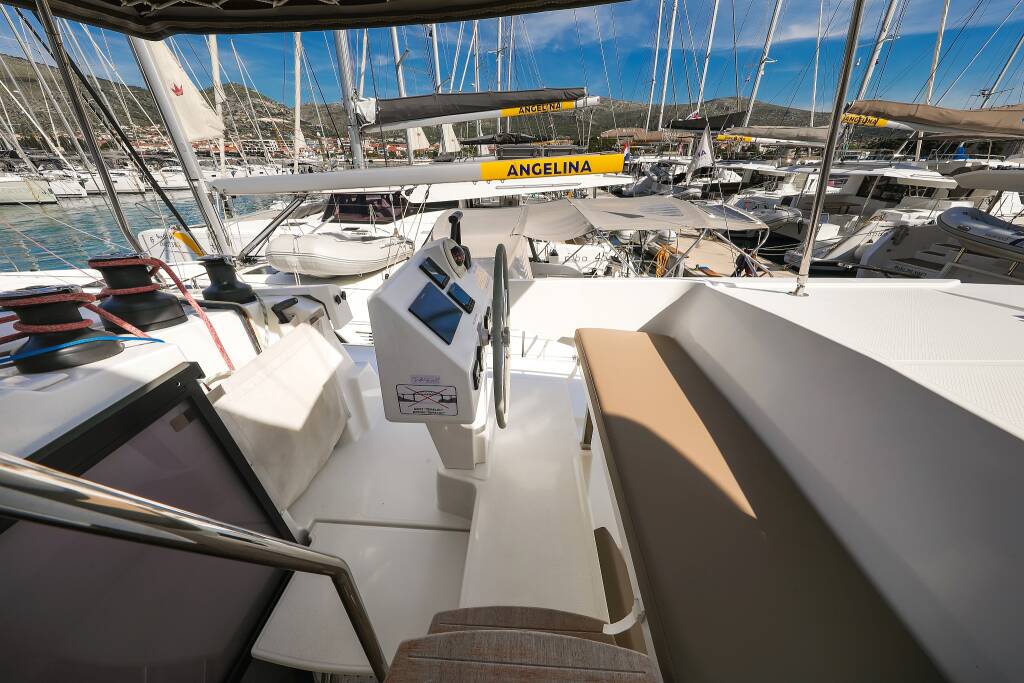 Fountaine Pajot Saona 47 Quintet Tamara V