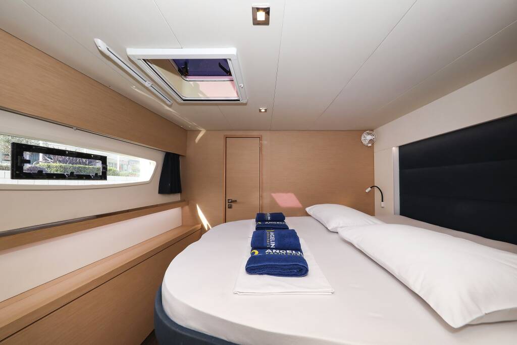 Fountaine Pajot Saona 47 Quintet Tamara V