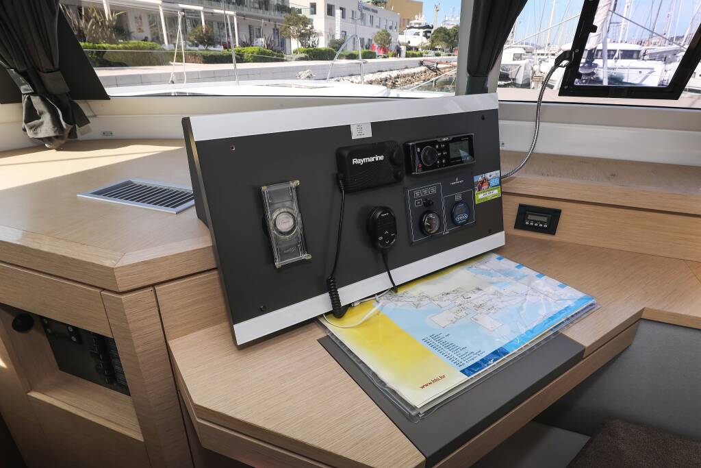 Fountaine Pajot Saona 47 Quintet Tamara V