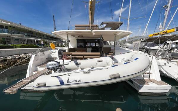 Fountaine Pajot Saona 47 Quintet Nina V