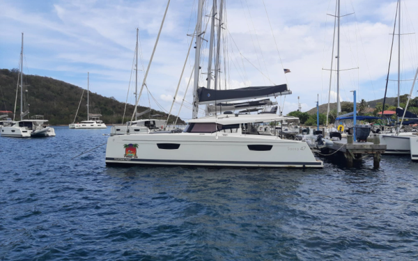 Fountaine Pajot Saona 47 Parrot Ice