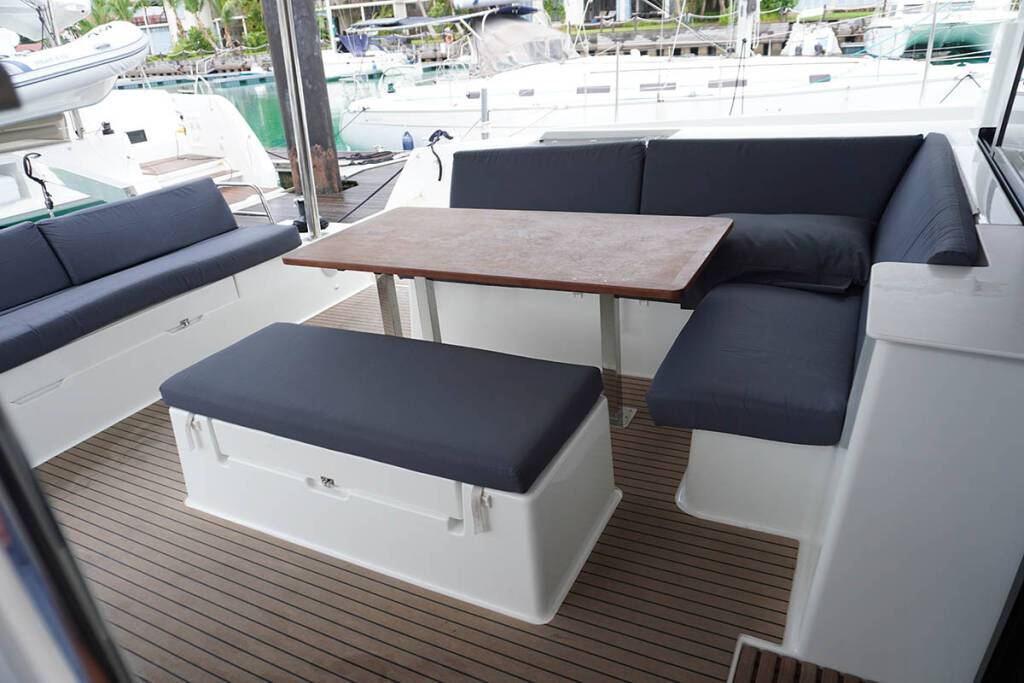 Fountaine Pajot Tanna 47 Positive Energy