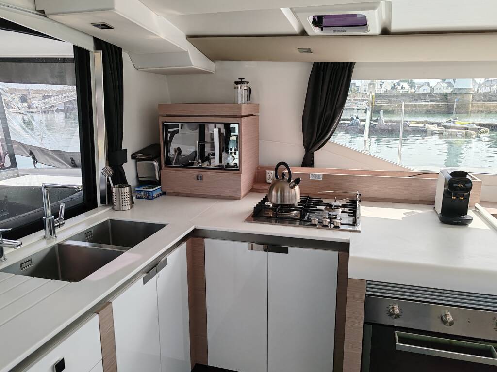 Fountaine Pajot Tanna 47 Sirius