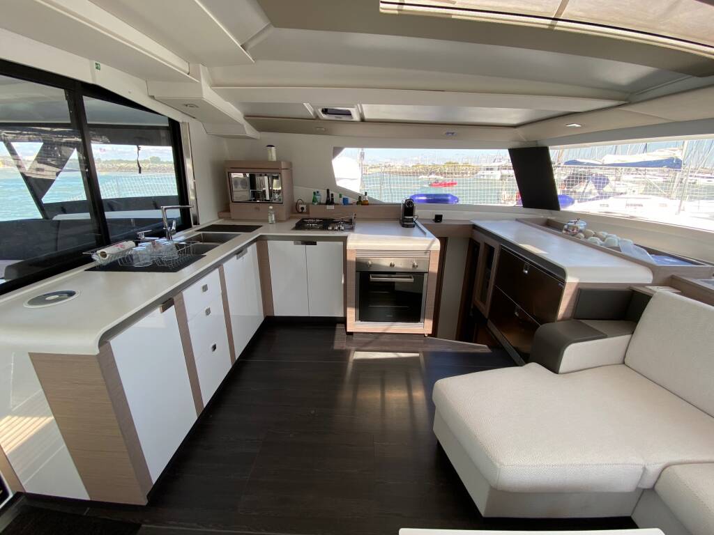 Fountaine Pajot Tanna 47 Analau