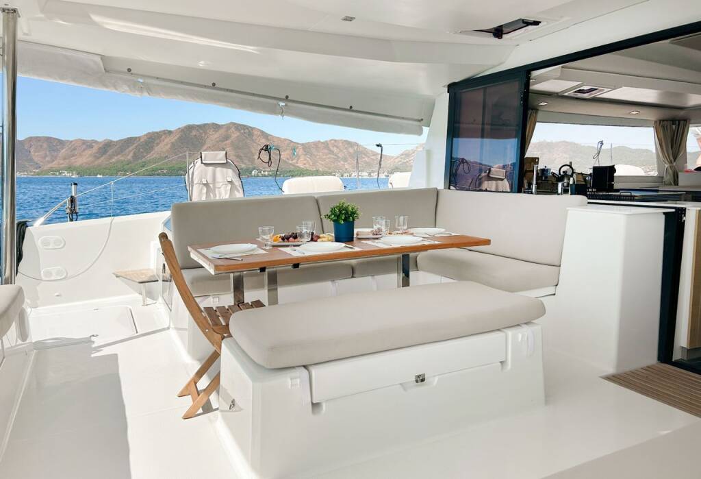 Fountaine Pajot Tanna 47 Angara