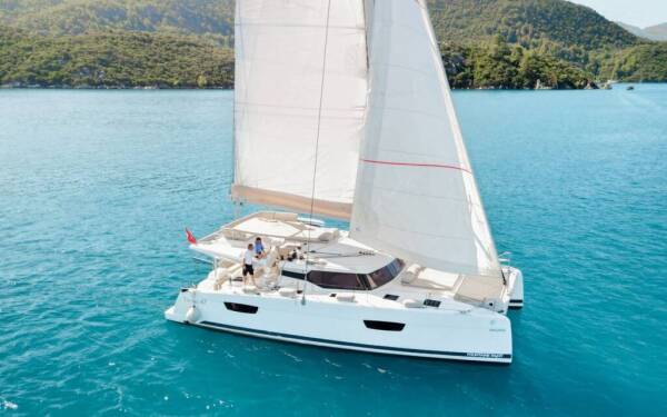 Fountaine Pajot Tanna 47 Angara