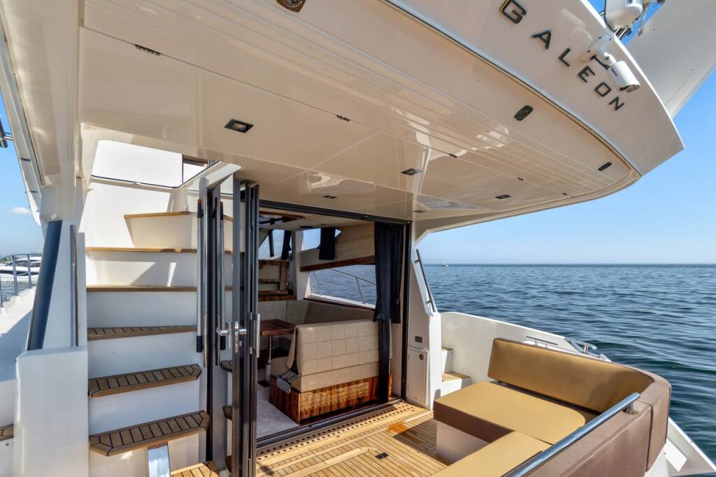 Galeon 420 Amber Blue