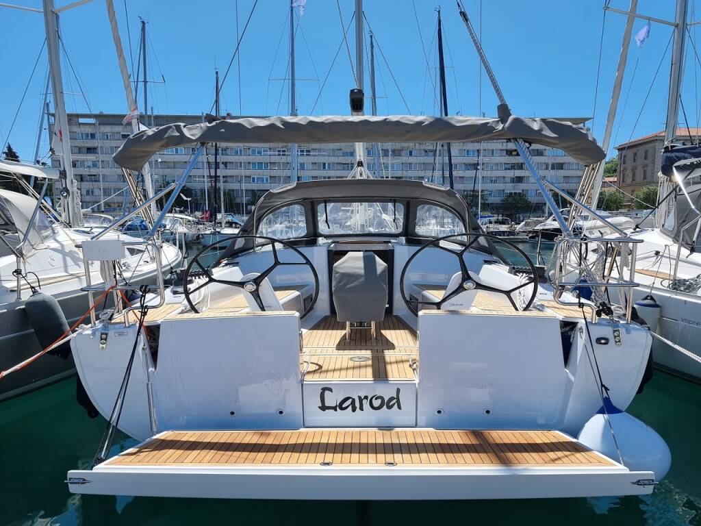 Hanse 348- 3 cab. Larod