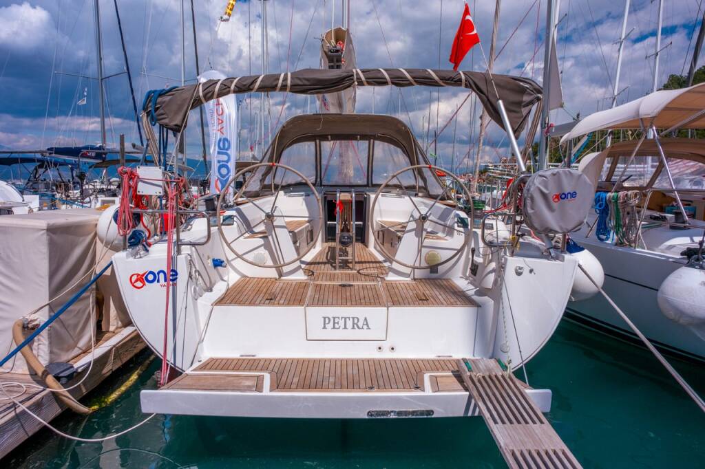 Hanse 445 Petra