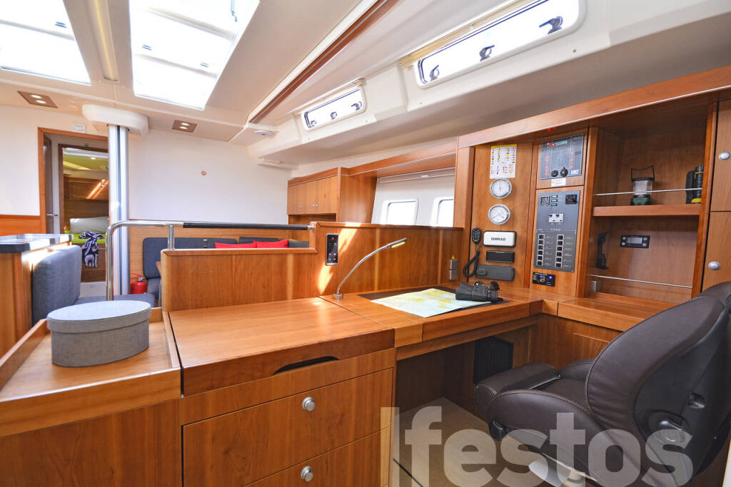 Hanse 575 Ifestos