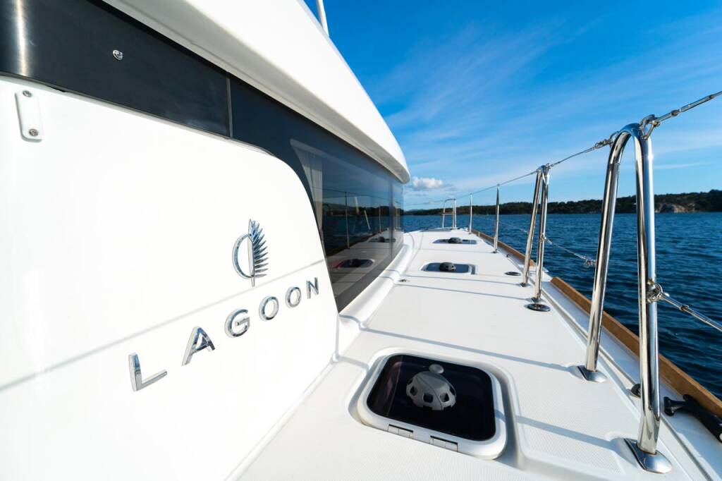 Lagoon 40 Sound of Silence