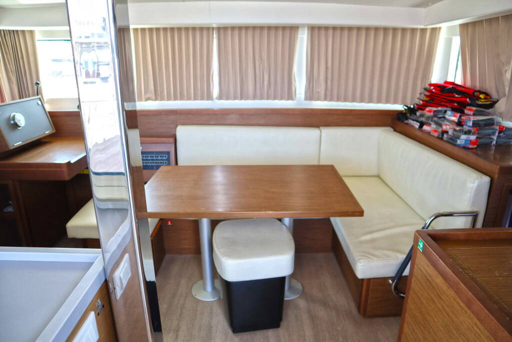 Lagoon 40 ECONOMY