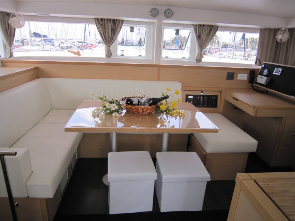 Lagoon 400 S2 Emerald Seas