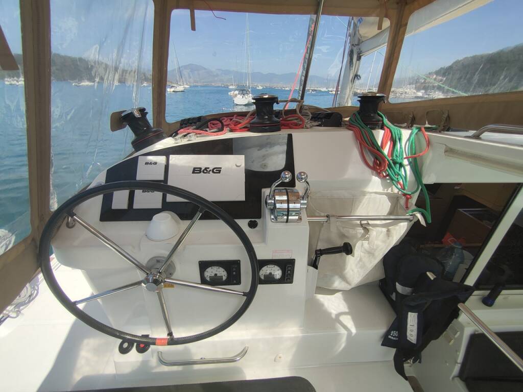 Lagoon 400 Santi