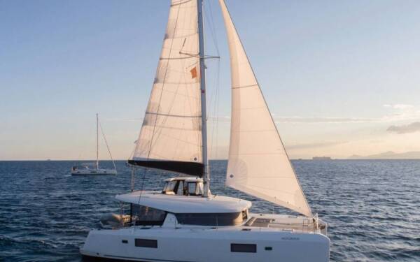 Lagoon 42 Notorious