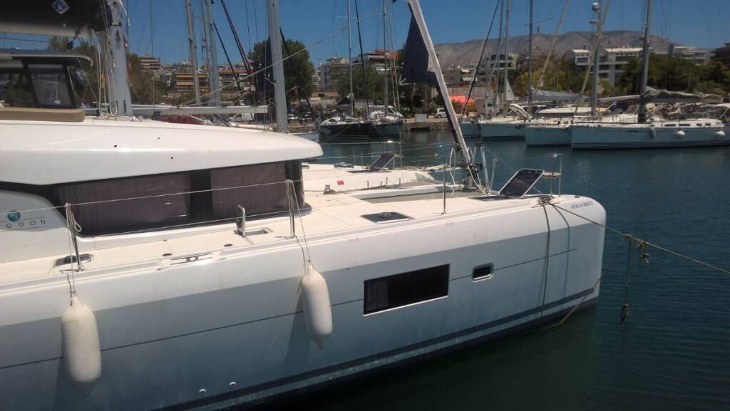 Lagoon 42 Aeolian Breeze