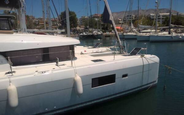 Lagoon 42 Aeolian Breeze