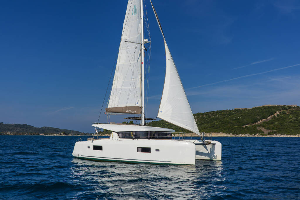 Lagoon 42 Pulsar