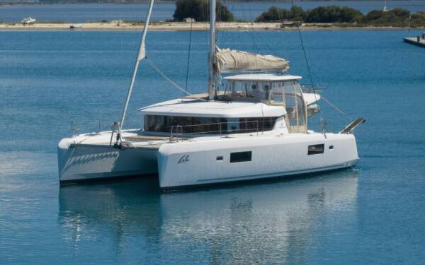 Lagoon 42 Lola