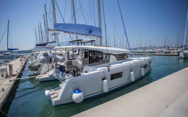 Lagoon 42 Ariel III